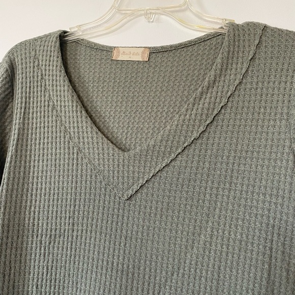 Altar'd State Thermal Waffle Knit Top size M - Picture 3 of 5
